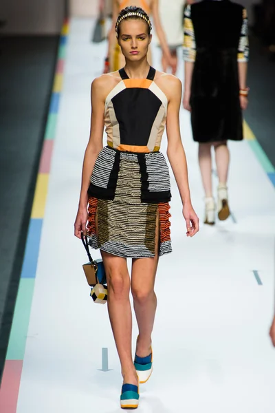 Look 9